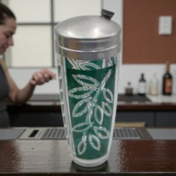 Mid Century Bar Shaker Leaf Design Green White Drinkware Barware - Picture 2 of 9